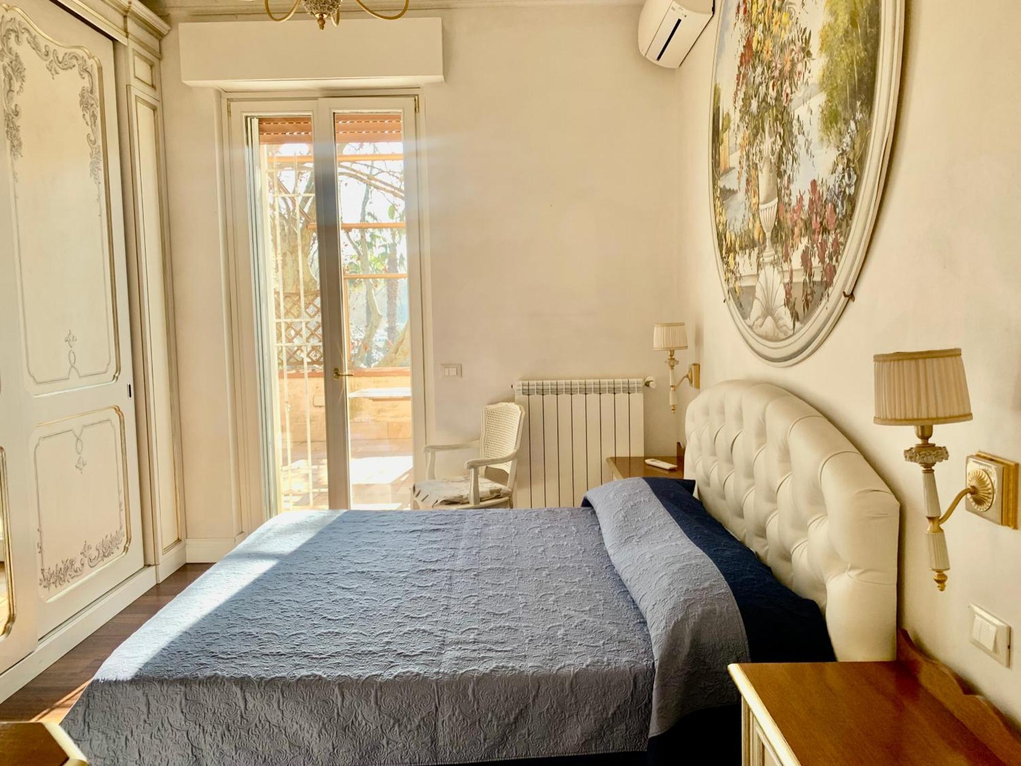 La Tua Casa Nel Centro Di Ostia Vila Exterior foto