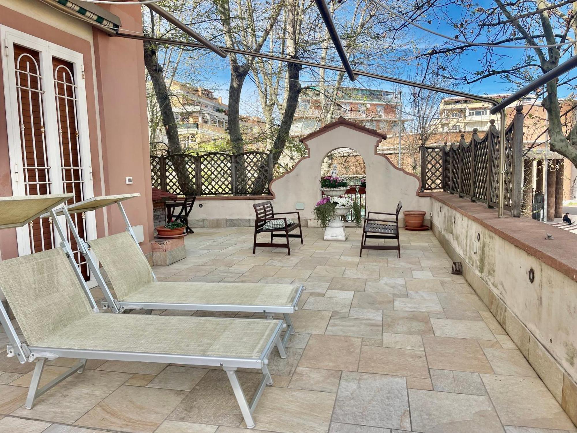 La Tua Casa Nel Centro Di Ostia Vila Exterior foto